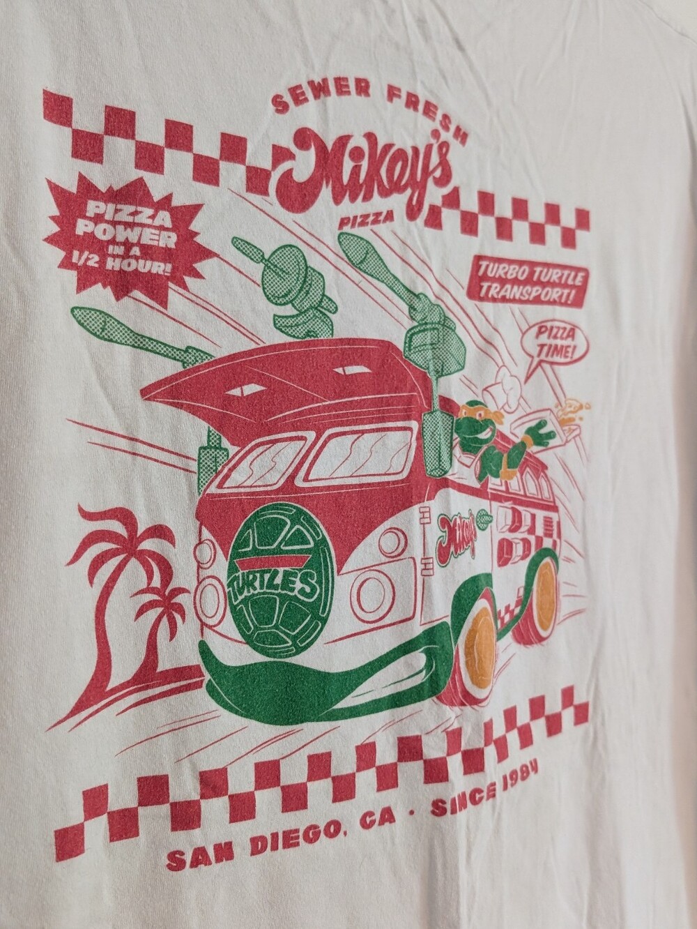 Super 7 San Diego Comic Con Exclusive "Mickey's Pizza" T-shirt Xl
